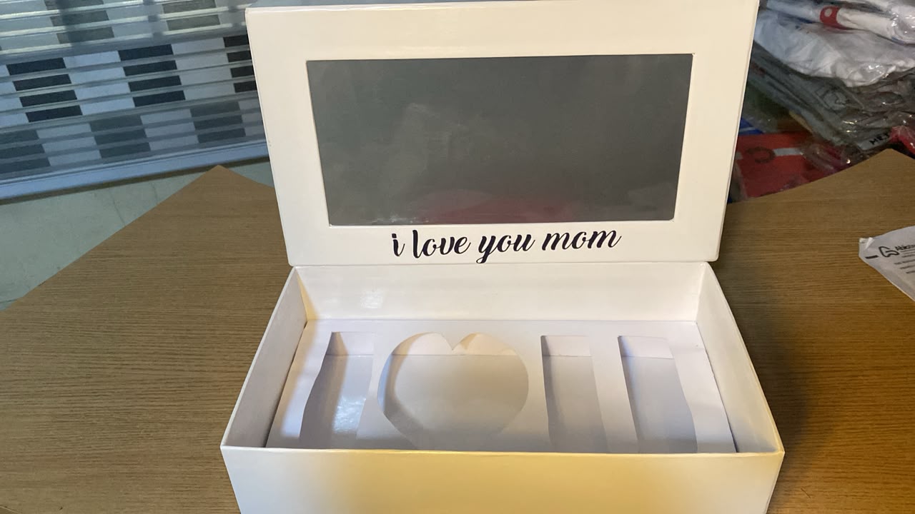 Custom Packaging & Boxes